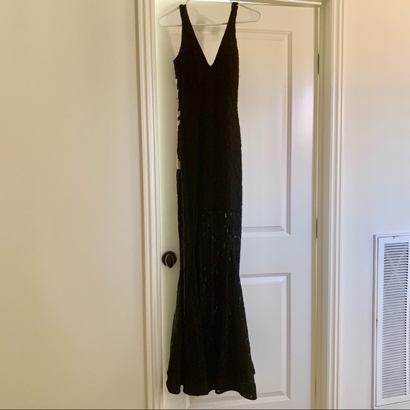 Avery G Long Dress - Picture 2 of 6